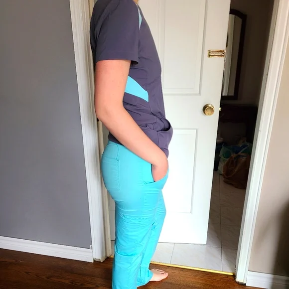 Matching Scrubs - Picture 2 of 6